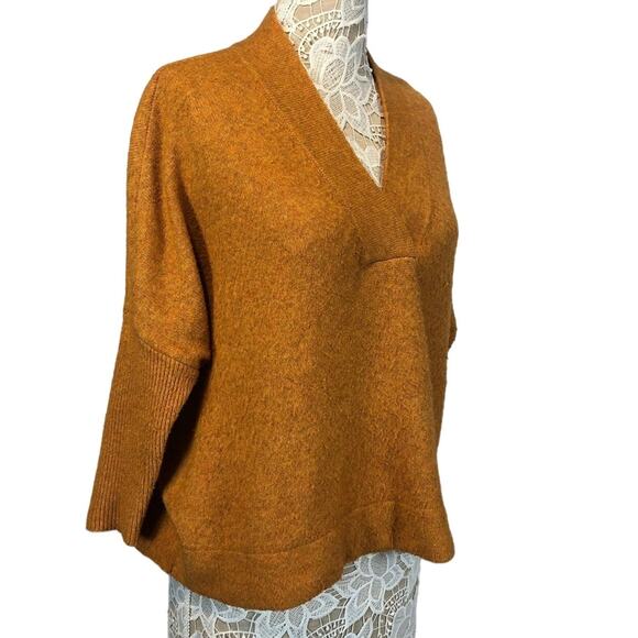 ANTHROPOLOGIE oversized V neck sweater in gold size XS - Picture 7 of 10